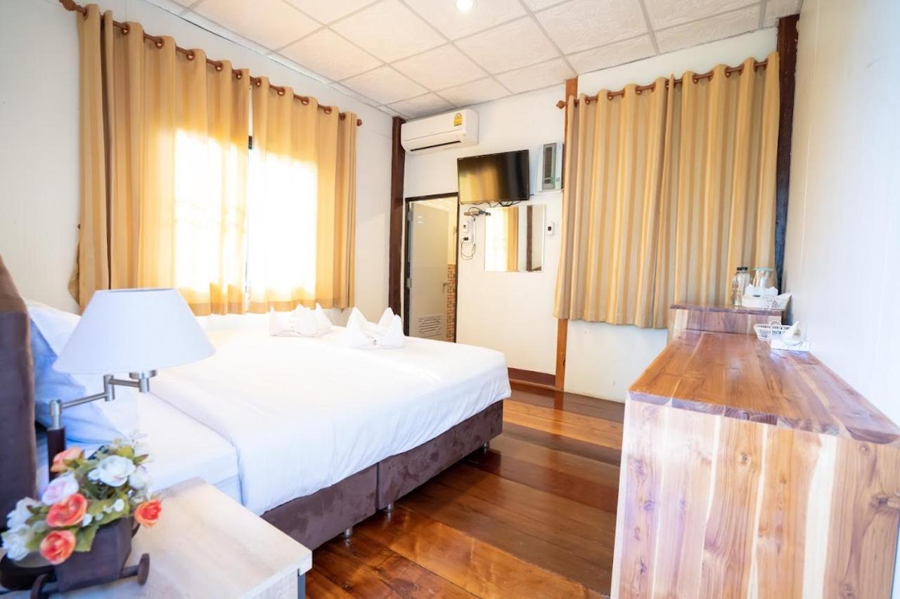 De Mala Hotell Sukhothai Exteriör bild