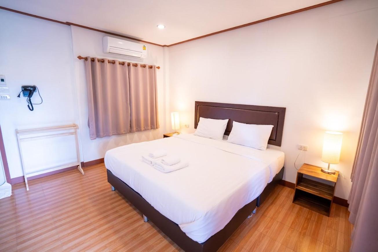 De Mala Hotell Sukhothai Exteriör bild